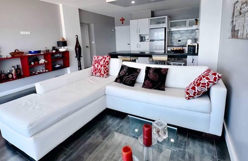 Margarita Island Apartment | Seafrontapartment-sleeps4-pool-parking-garden