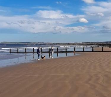 Redcar House | Seaglass Cottage - Redcar