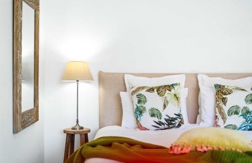 Tairua Apartment | Seagrass Studio Guesthouse - By the Beach