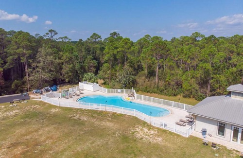 Seagrove Beach Apartment | Seagrove Highlands by Panhandle Getaways