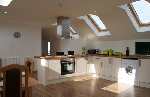 Trenance Cottage | SEAGULLS PERCH, family friendly in Mawgan Porth