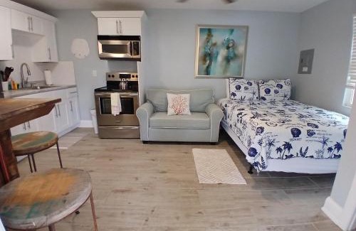 Bonita Shores House | Seahorse - Tiny Home 1.2 Mi, 2 Beach Kitchen W & D Queen Bed