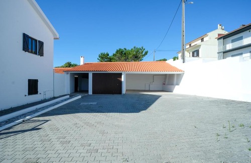 Alcobaca Apartment | Seaing House II
