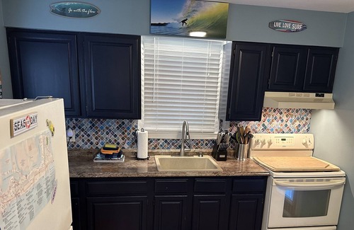 Brigantine Cottage | SEAS THE DAY IN BRIGANTINE-BEACH BLOCK COTTAGE- 5 HOUSES TO BEACH FRI-FRI RENTAL