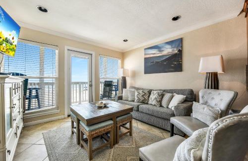 Galveston Apartment | SeaScape 1108 Hotel Room
