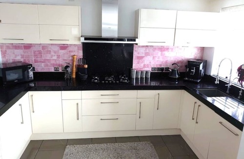 Bangor House | Seascape Bangor - Sea views, sailing & golf