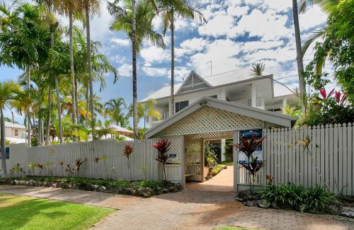 Port Douglas Apartment | Seascape Holidays at The Queenslander