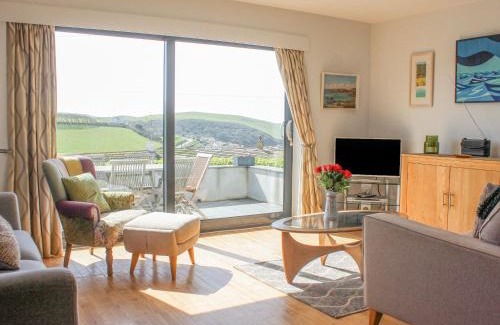 Hope-Cove House | Seascape Hope Cove