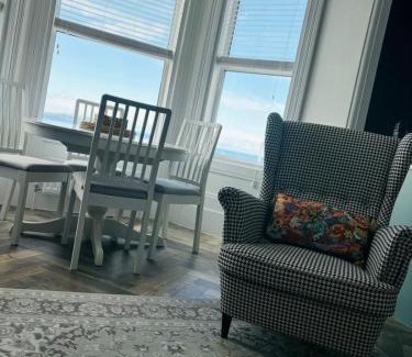 Bangor Apartment | Seascape Luxury sea front apartment
