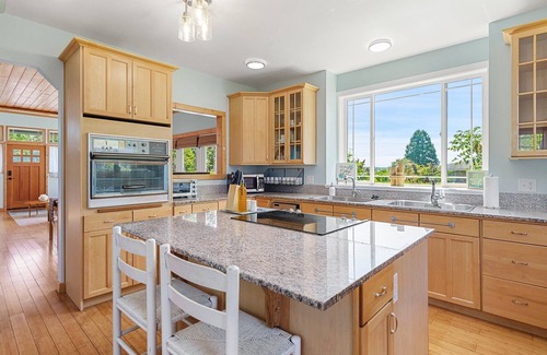 Birch Bay House | Seashell Cottage w/Ocean Views, Hot Tub & Game Room: Ideal for Family & Pets