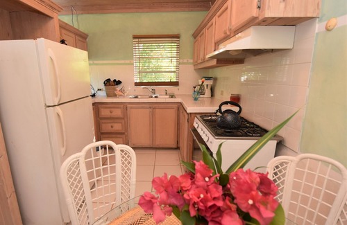 Dunmore Town House | Seashells Balcony Suite