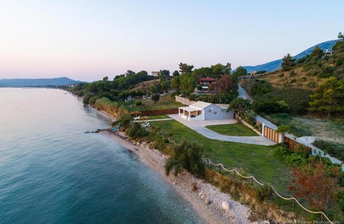 Alykes Apartment | Seashore Stream Suites