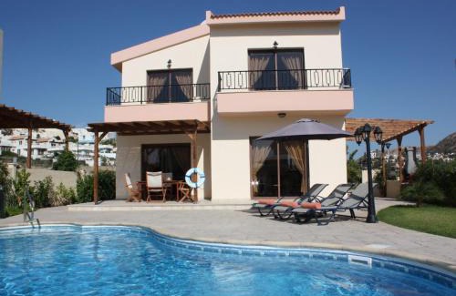 Pissouri Villa | Seaside 2-Bedroom Villa with Private Pool, Garden WiFi Your Perfect Escape