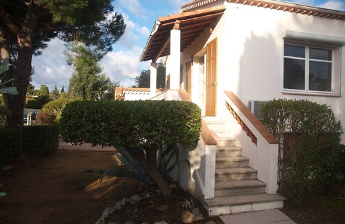 Saint-Aygulf Villa | Seaside and very quiet, ground floor villa renovated 6 people 90 m2 in beautiful garden