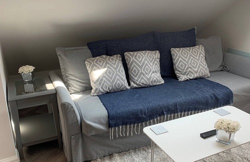 Leigh-on-Sea Apartment | Seaside Chic Loft Apartment in Leigh-on-Sea