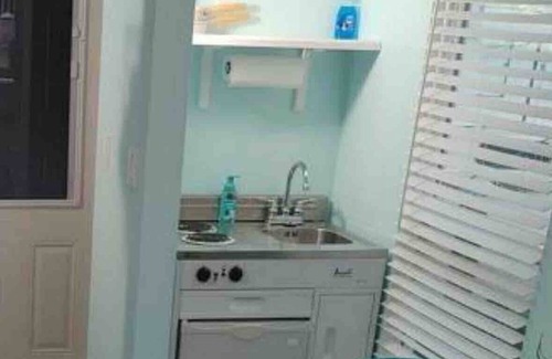 Merritt Island Boat Rental | Seaside Escape A Cozy Houseboat