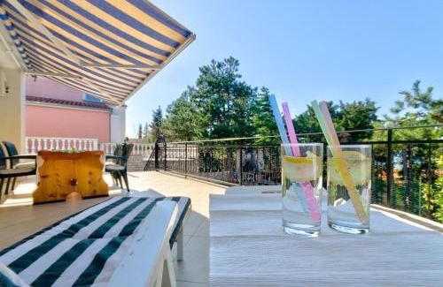Jadranovo Apartment | Seaside Guesthouse by JR City Apartments
