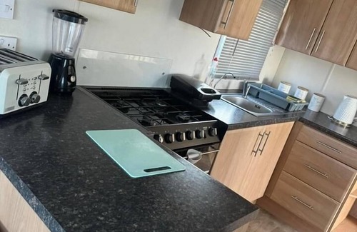 Clacton-on-Sea Apartment | Seaside Haven Retreat in Clacton-on-sea