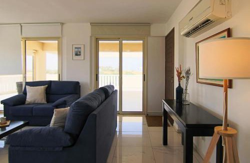 Pervolia Apartment | Seaside Luxury Flat Pervolia
