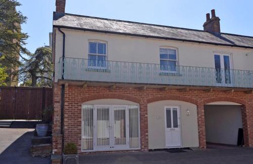 Meads House | Seaside Mews - charming 2-bed cottage close to the sea