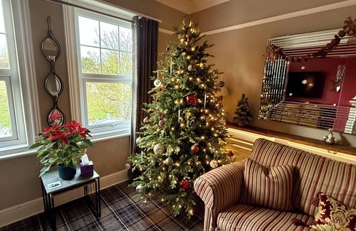 Scarborough House | Seaside-scarborough-wifi-parking-petsok-sleeps-7/8