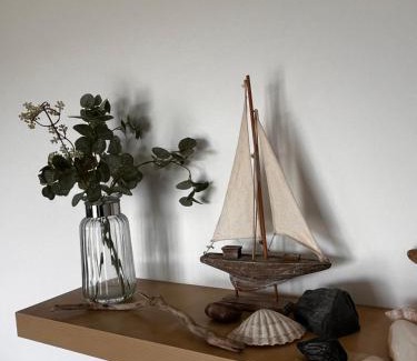 Llanelli Apartment | Seaside Serenity