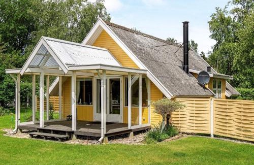 Dannemare House | Seaside Serenity in Hummingen-By Traum