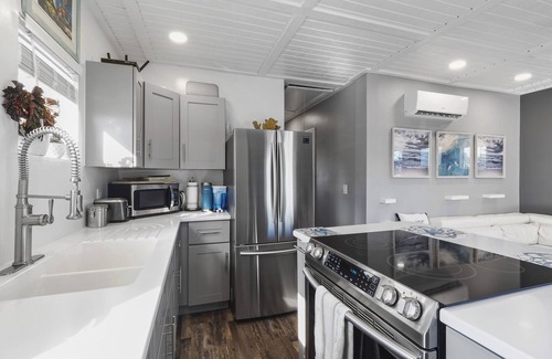 Fort Pierce Boat Rental | Seaside Serenity