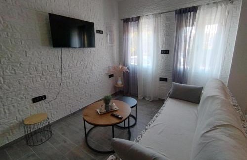 Galissas Apartment | Seaside Suite