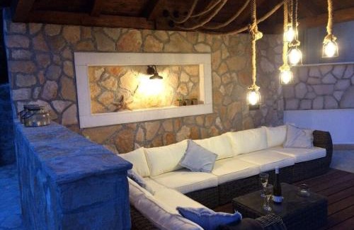 Zavala House | Seaside Zavala Comfortable holiday residence