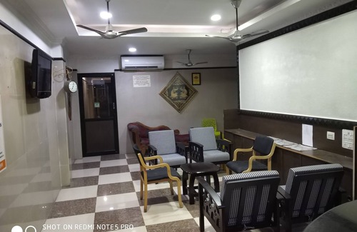 Teynampet Hotel | Season 4 Residences - Teynampet