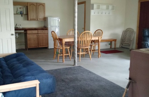 Lincolnville Cottage | Seasonal lakefront cottage on Pitcher Pond in Lincolnville, Maine