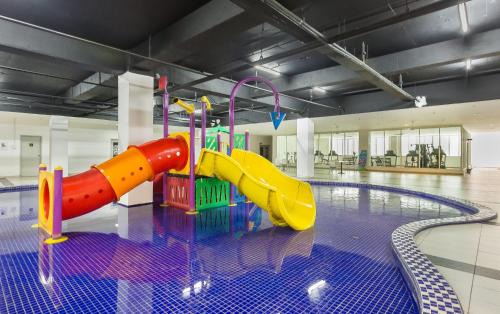 Central District Apartment | Seasons Luxury Apartment By RR JBcity
