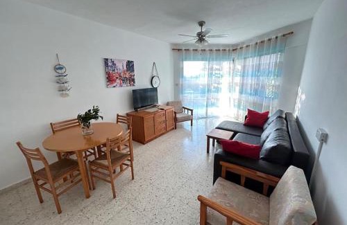 Paphos Apartment | Seaview apartment with garden & pool