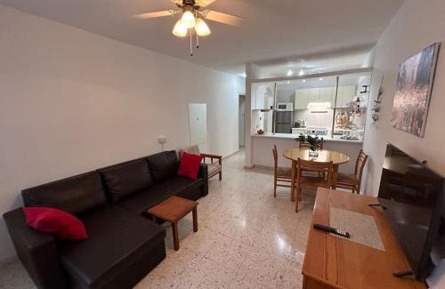 Paphos Apartment | Seaview apartment with garden & pool