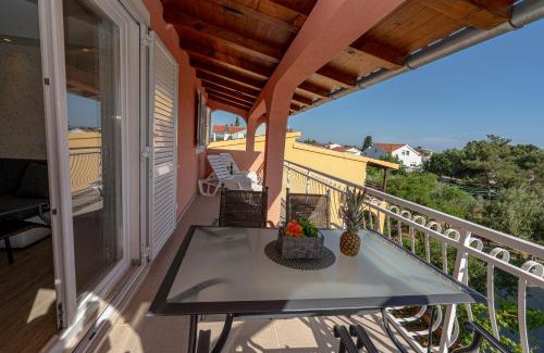Jadrija Apartment | Seaview & Balcony Apartment PETRA