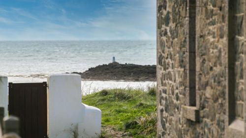 Rhosneigr House | Seaview Cottage