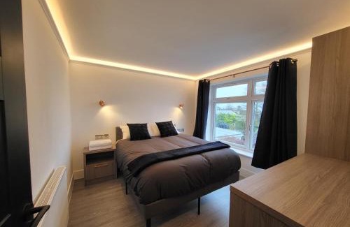 Southwell House | Seaview Home with Private Garden, BBQ, Decking & Fire Pit