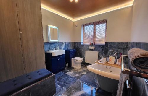 Southwell House | Seaview Home with Private Garden, BBQ, Decking & Fire Pit