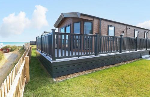 Bacton House | Seaview Lodge