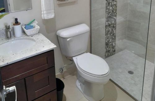 West End Apartment | Seaview Paradise - Sleeps 3 - Pool - Parking