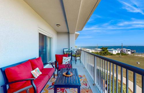 Indian Beach Apartment | Seaview Paradise