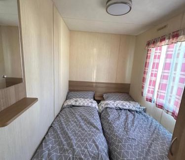 Clacton-on-Sea Resort | Seawick Holiday Home Horizon 363