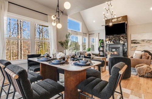 Hendersonville House | Secluded 5BR Stay,HotTub,Sauna,GameRoom,FirePit