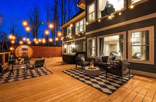 Hendersonville House | Secluded 5BR Stay,HotTub,Sauna,GameRoom,FirePit