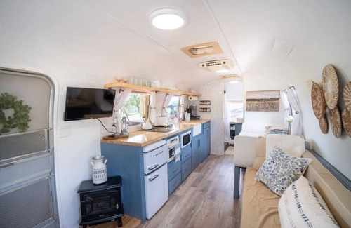 Walnut Shade House | Secluded Airstream Stay on Ranch