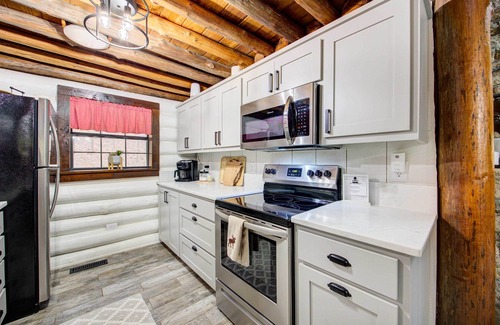 Garfield Cabin | Secluded Beaver Lake Cabin w/Private Dock!