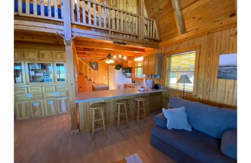 Board Camp Cabin | Secluded Cabin on 38 Acres - sleeps 4