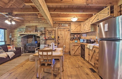 Hueytown Cabin | Secluded Cabin w/Fishing Pond near Hunting!