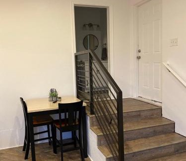 Monroe Hotel | Secluded Country Elk561